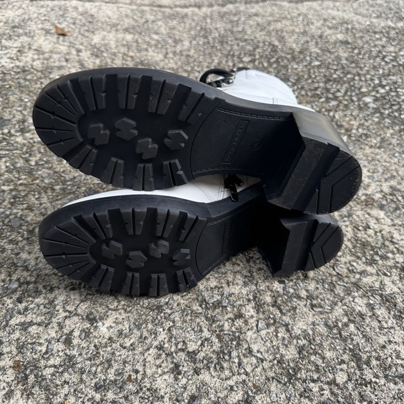 Marc Fisher Women's Sz 8 M Laboni Boot White Leather Combat With Black Lug Sole - Picture 13 of 15